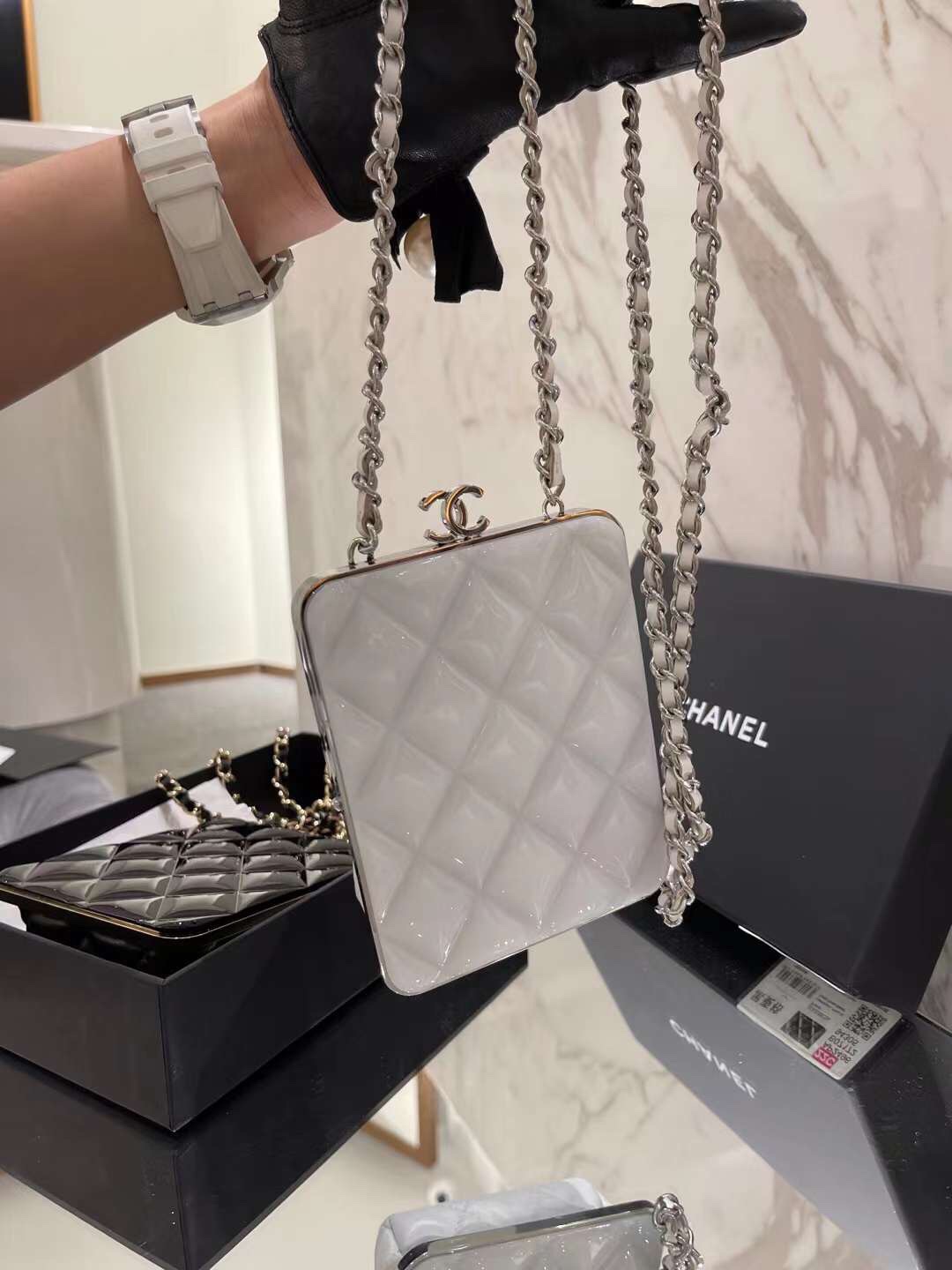 【P1580】Chanel包包货源 香奈儿2022春夏新款白色羊皮拼亚克力斜挎零钱包