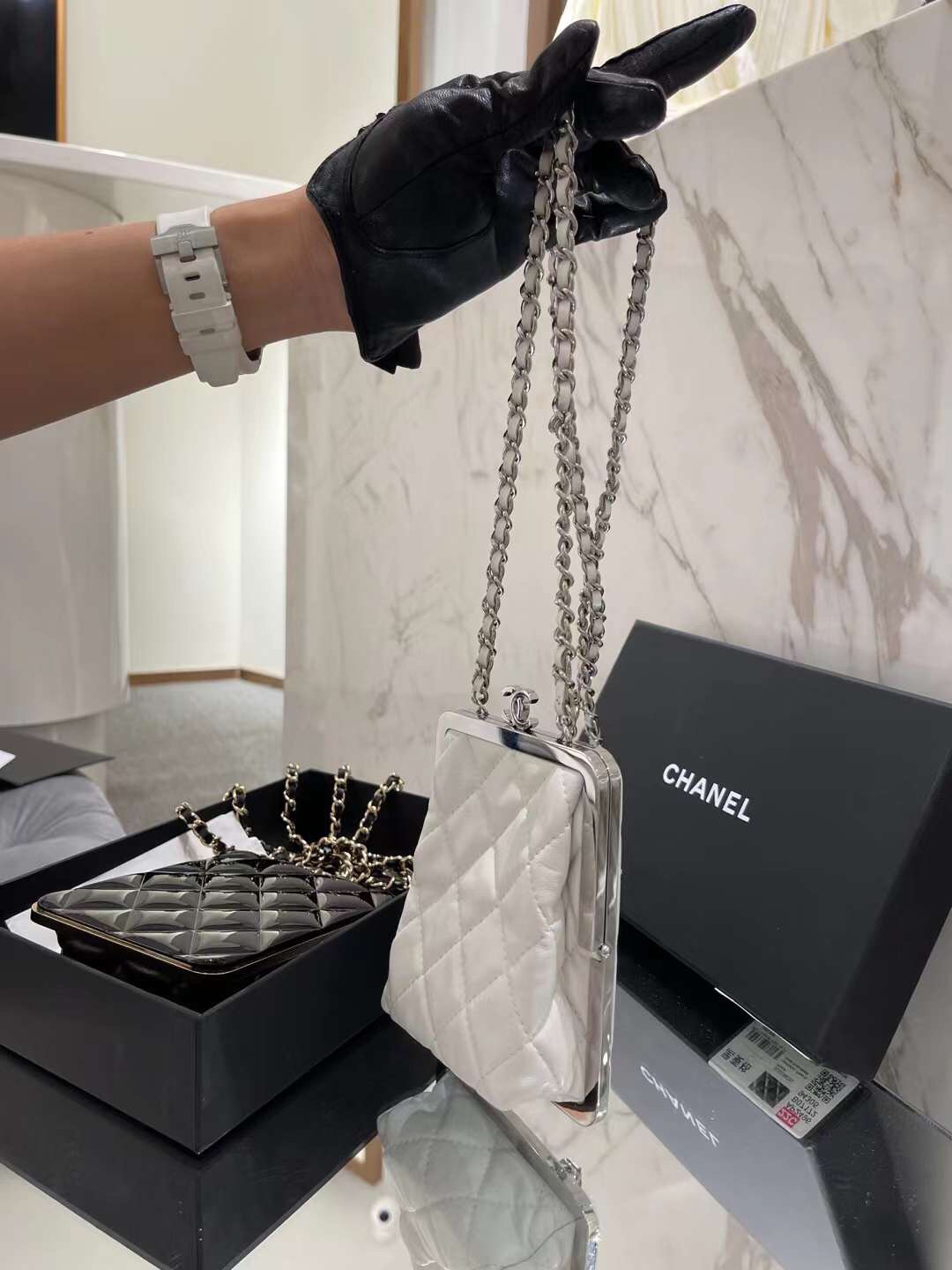 【P1580】Chanel包包货源 香奈儿2022春夏新款白色羊皮拼亚克力斜挎零钱包
