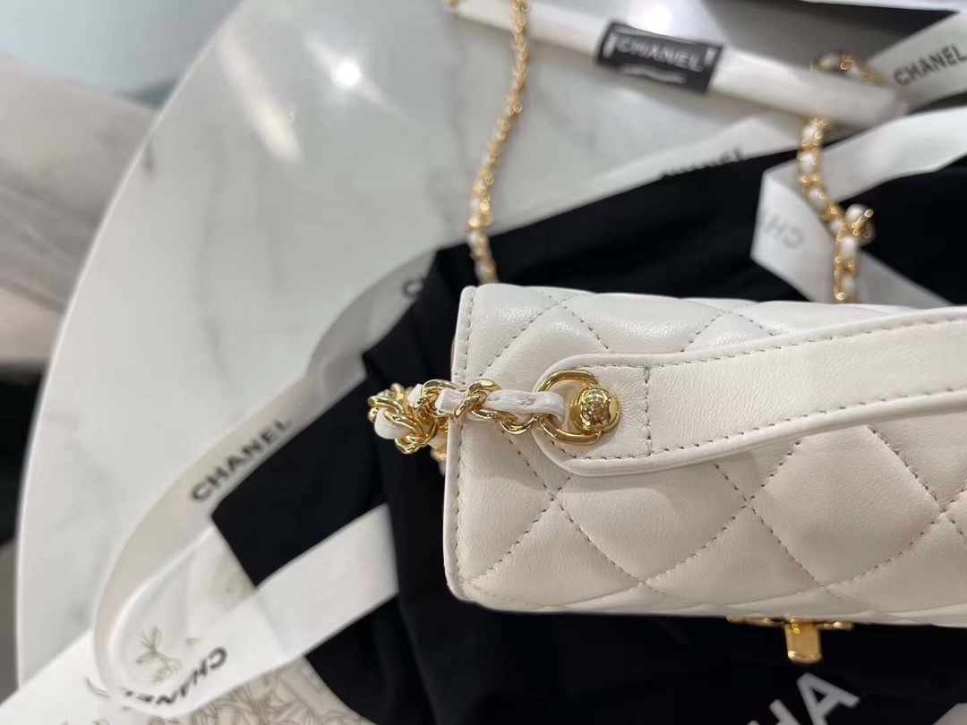 【P1580】香奈儿包包价格 Chanel2021新款菱格纹羊皮手提盒子包 白色