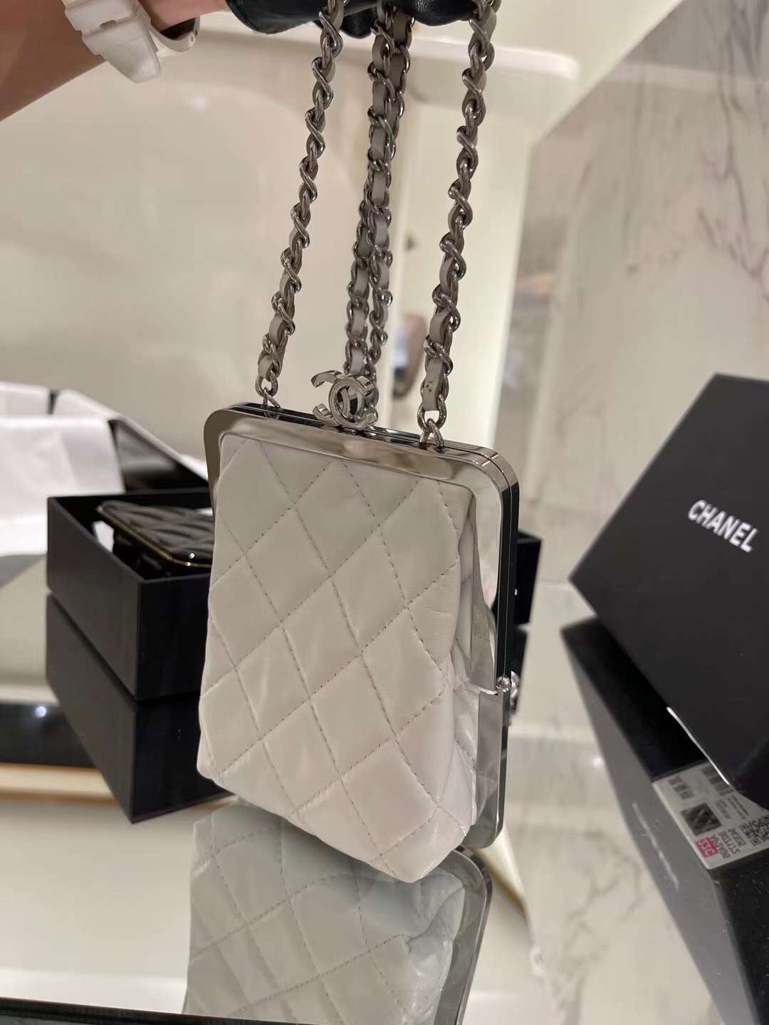 【P1580】Chanel包包货源 香奈儿2022春夏新款白色羊皮拼亚克力斜挎零钱包
