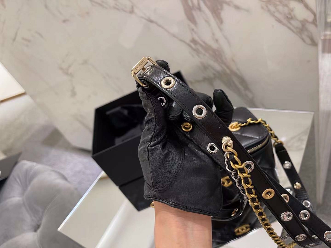 【P1280】Chanel包包官网 香奈儿2022春夏新品单肩斜挎化妆包17CM