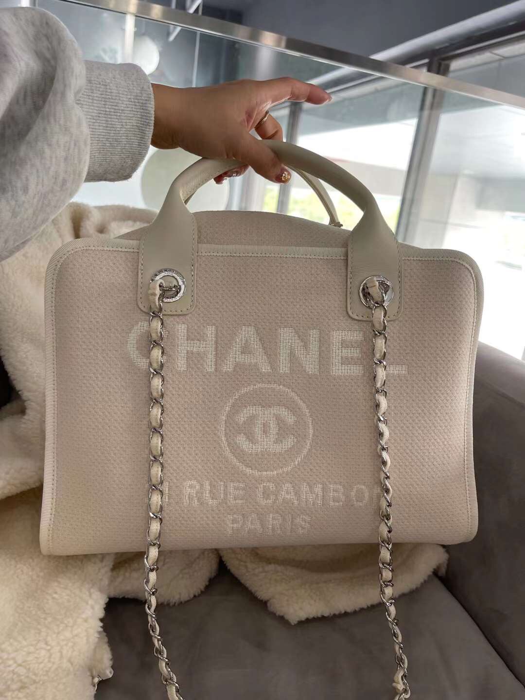 【P1280】香奈儿2022早春度假系列 Chanel奶白色手提保龄球包购物袋大号