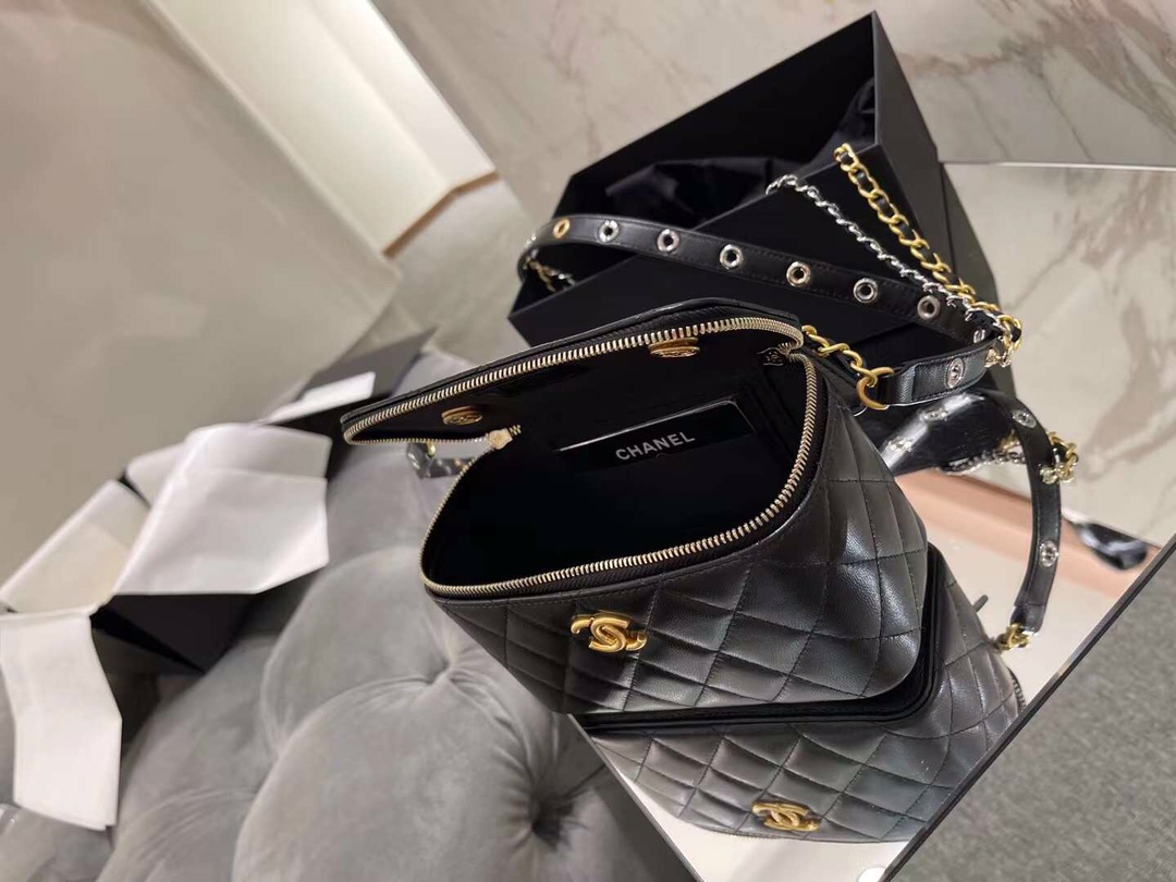 【P1280】Chanel包包官网 香奈儿2022春夏新品单肩斜挎化妆包17CM