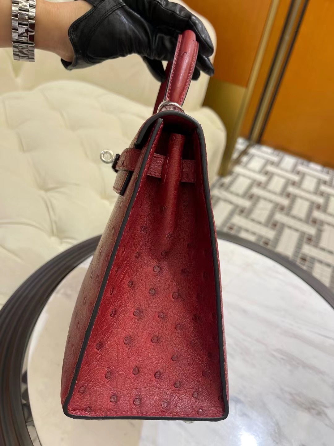 爱马仕凯莉包货源 Hermes Kelly25CM 酒红色进口鸵鸟皮 银扣