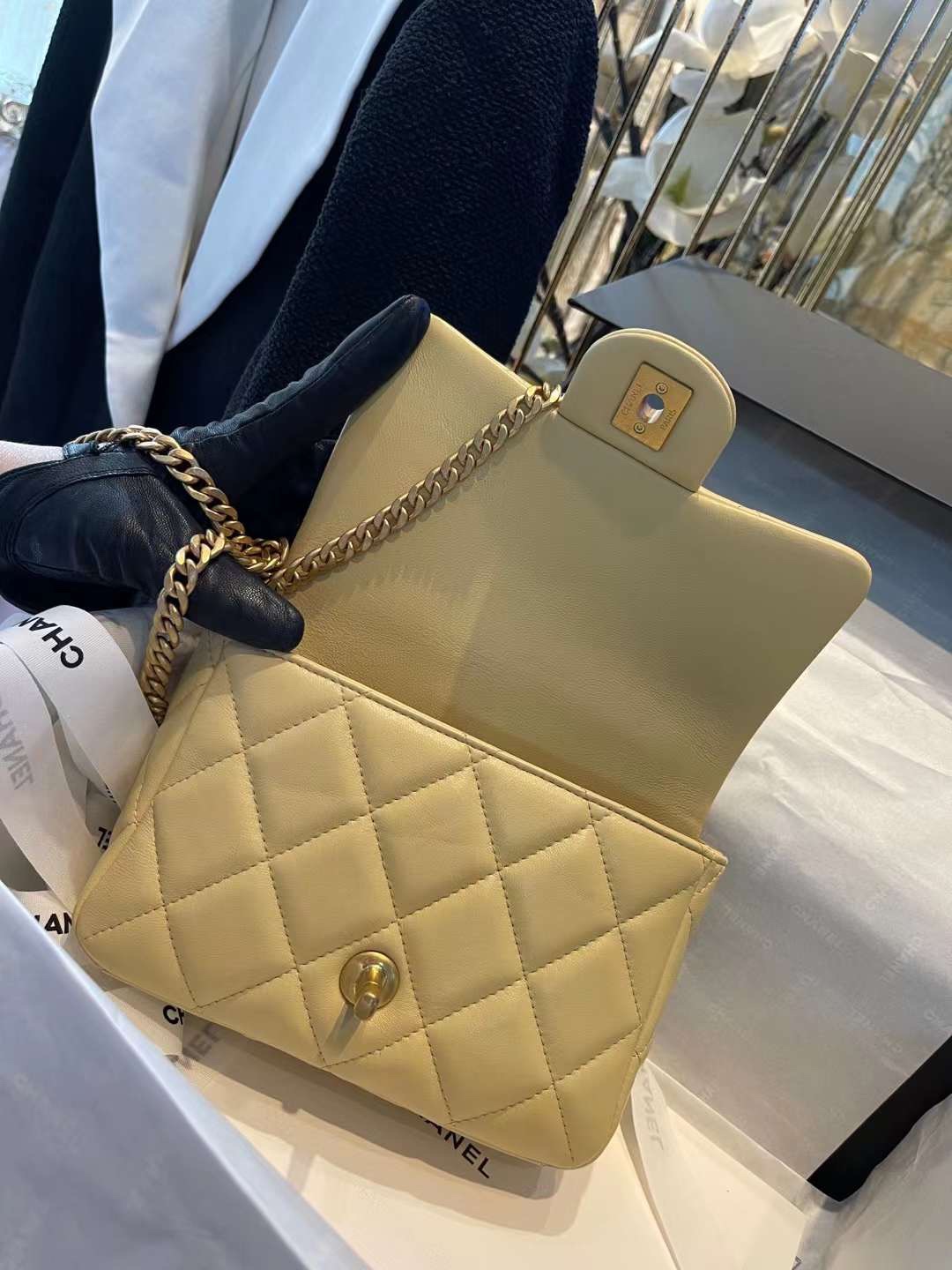 【P1580】香奈儿包包官网 Chanel新款黄色小羊皮珐琅扣链条方胖子