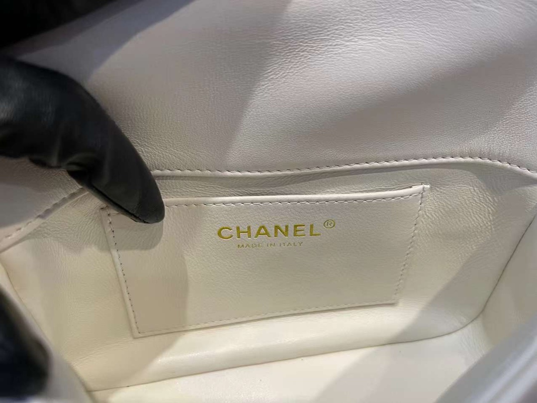 【P1580】香奈儿包包货源 Chanel22年新款珐琅扣羊皮方胖子链条斜挎包