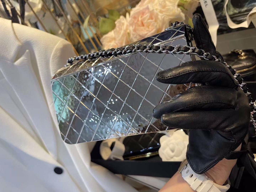 【P3750】香奈儿2022早春新款 Chanel锤锻金属晚宴包链条单肩斜挎包