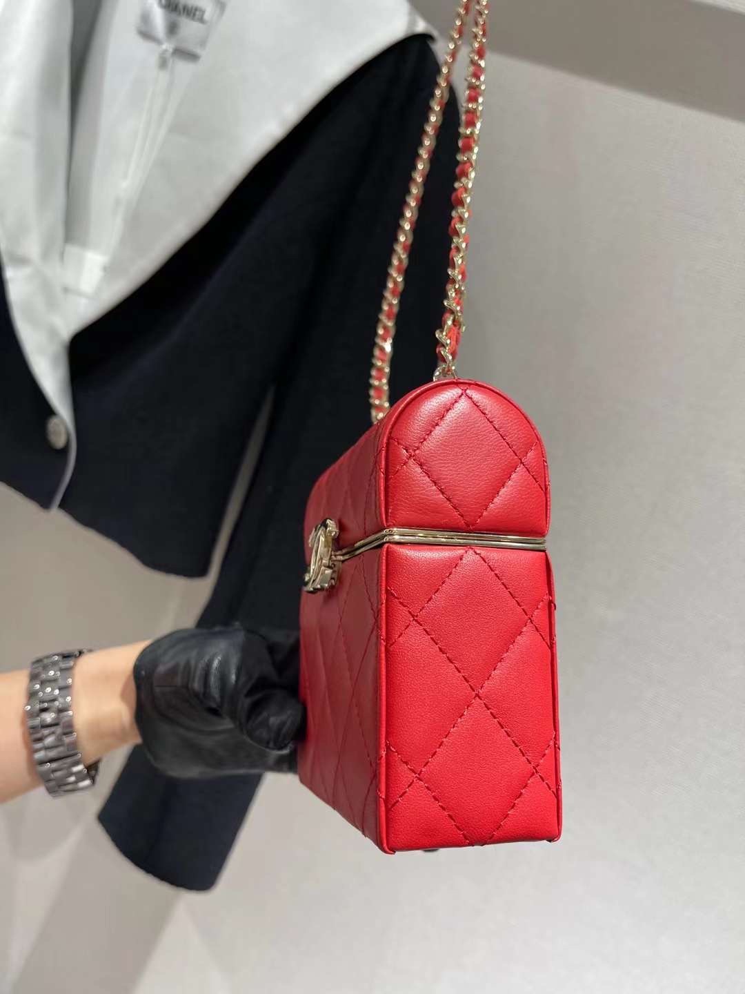 【P1580】Chanel包包官网 香奈儿22春夏系列大号化妆包烟盒包 红色