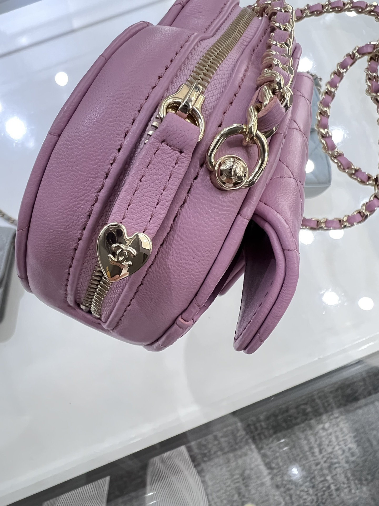 【P1200】Chanel新款包包 香奈儿2022春夏款羊皮链条斜挎爱心包 粉色