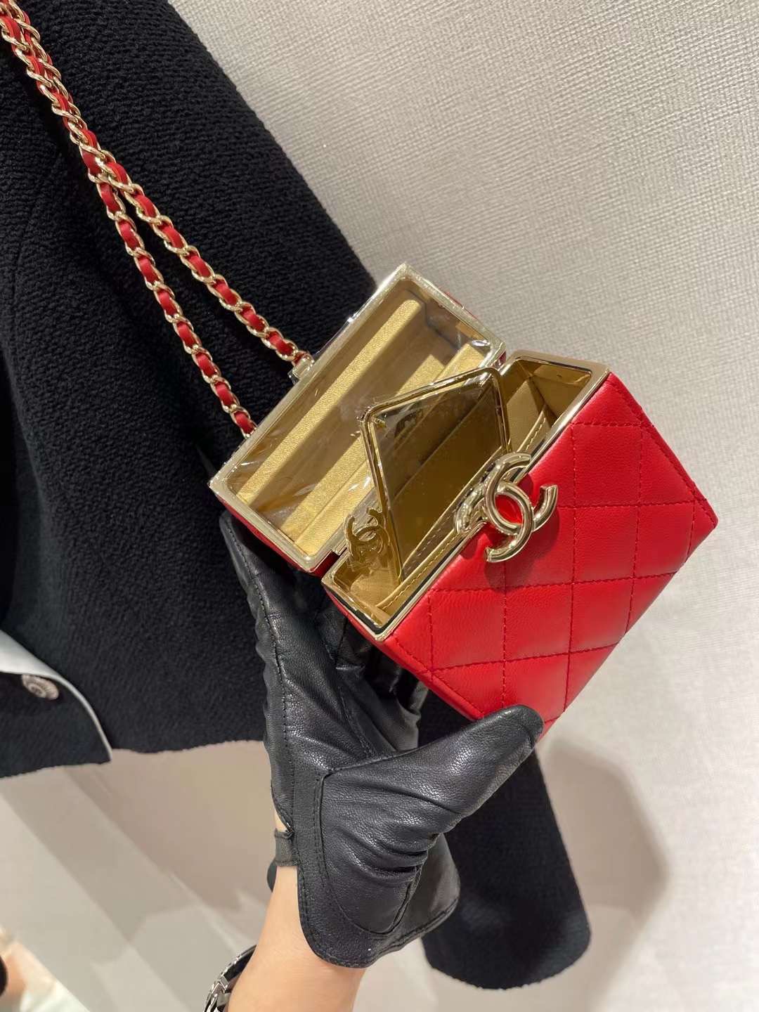 【P1580】Chanel包包官网 香奈儿22春夏系列大号化妆包烟盒包 红色