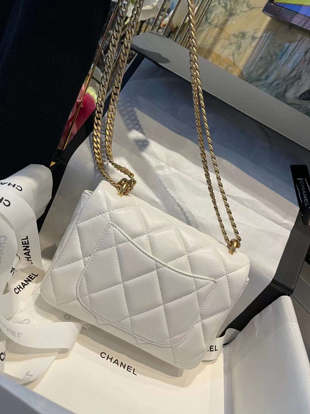 【P1580】香奈儿包包货源 Chanel22年新款珐琅扣羊皮方胖子链条斜挎包