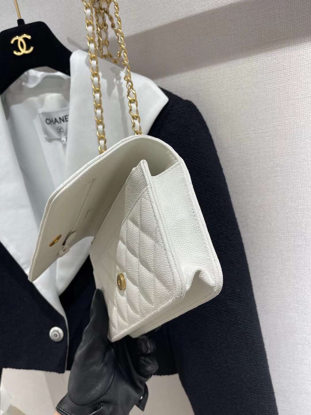 【P1200】香奈儿2022年新款女包 Chanel字母手柄白色鱼子酱皮Woc空姐包