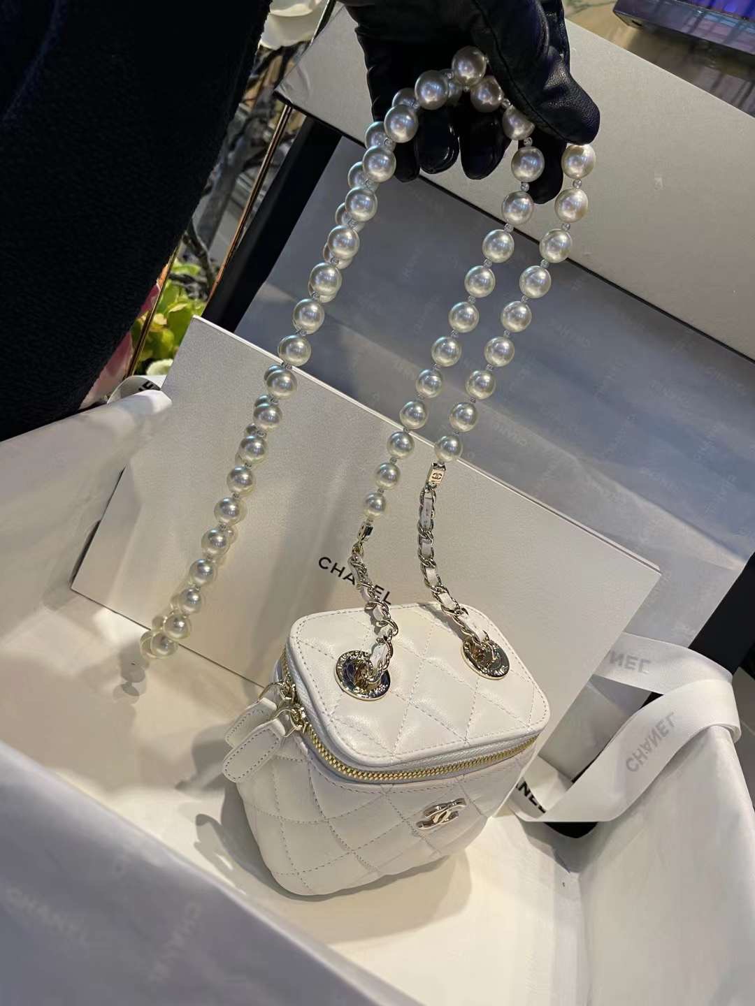 【P1020】香奈儿2022年新款女包 Chanel菱格羊皮珍珠链条盒子包 白色