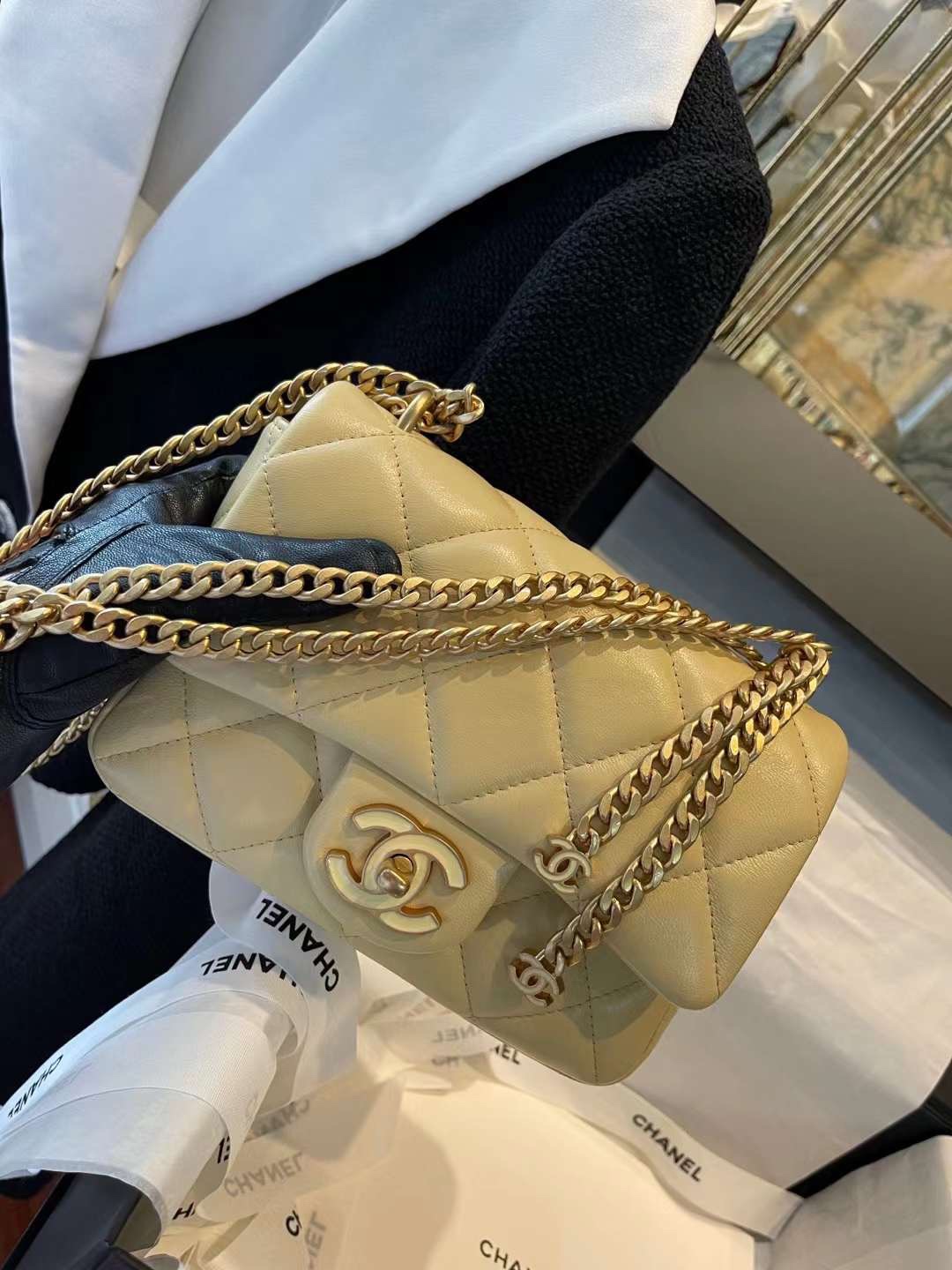 【P1580】香奈儿包包官网 Chanel新款黄色小羊皮珐琅扣链条方胖子