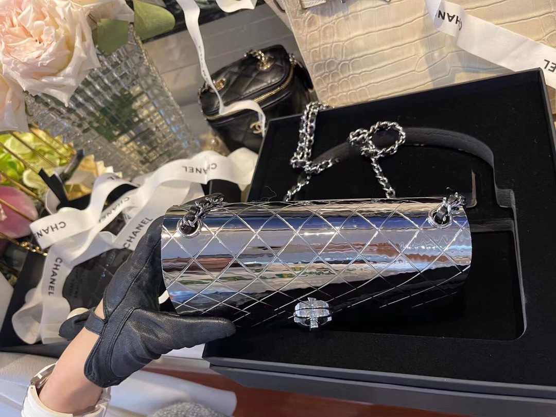 【P3750】香奈儿2022早春新款 Chanel锤锻金属晚宴包链条单肩斜挎包