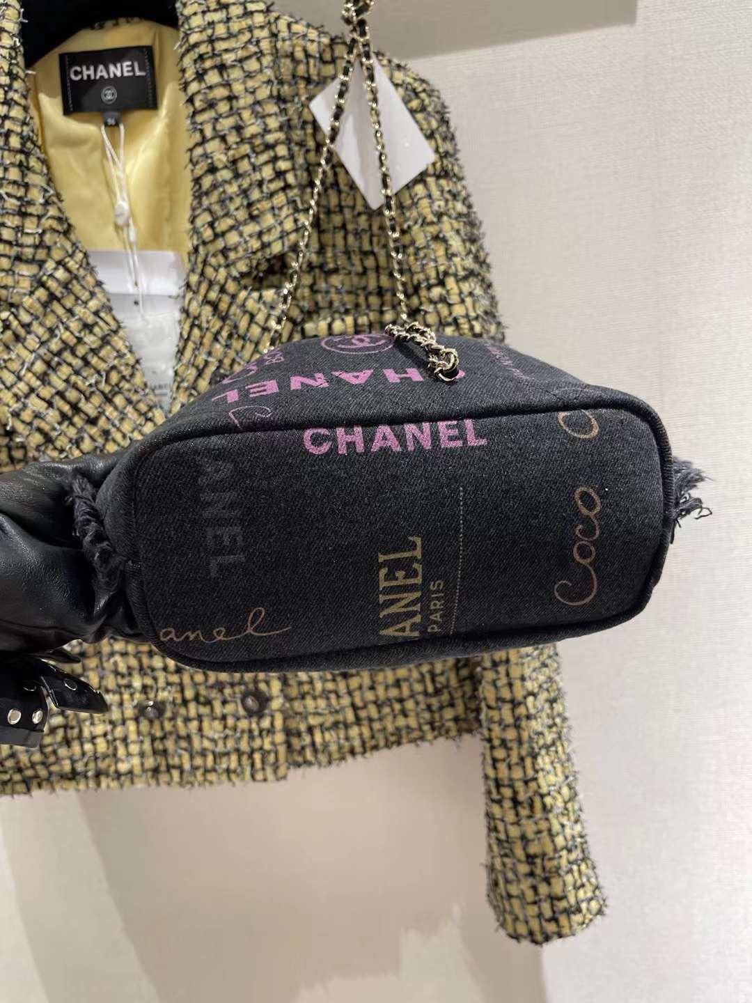 【P1170】香奈儿包包官网 Chanel2022年新款黑色涂鸦牛仔抽绳水桶包