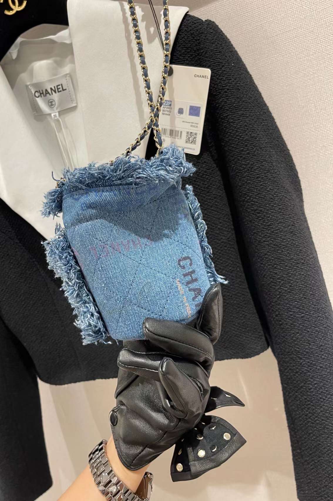 【P870】香奈儿2022新款包包 Chanel迷你款涂鸦牛仔布斜挎水桶包 蓝色