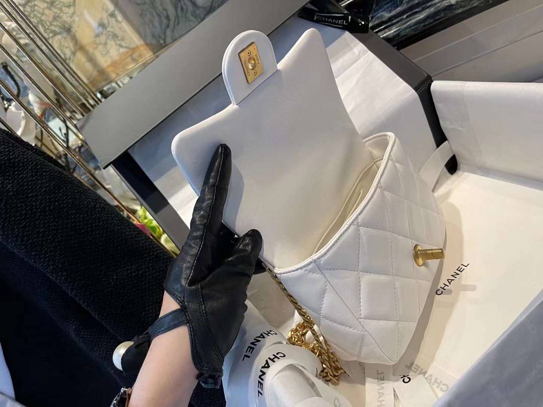 【P1580】香奈儿包包货源 Chanel22年新款珐琅扣羊皮方胖子链条斜挎包