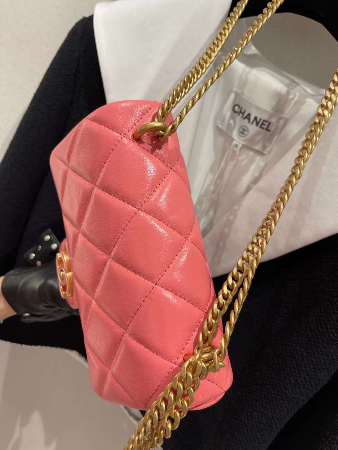 【P1580】Chanel包包价格 香奈儿粉色菱格羊皮珐琅扣方胖子链条单肩包