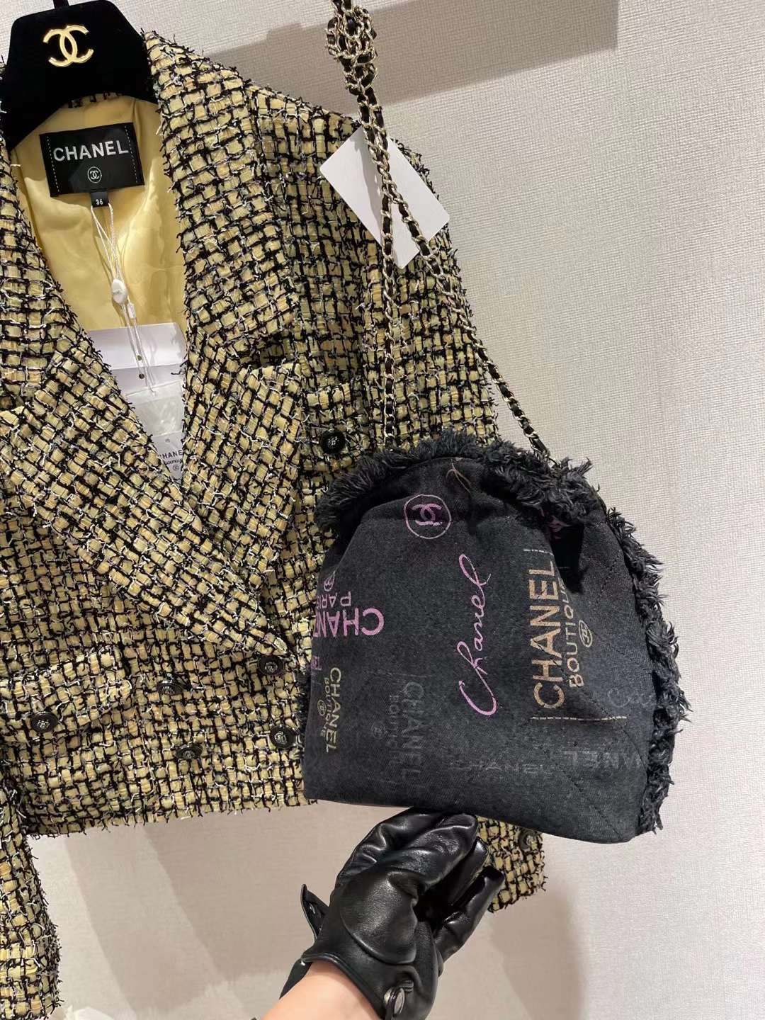 【P1170】香奈儿包包官网 Chanel2022年新款黑色涂鸦牛仔抽绳水桶包