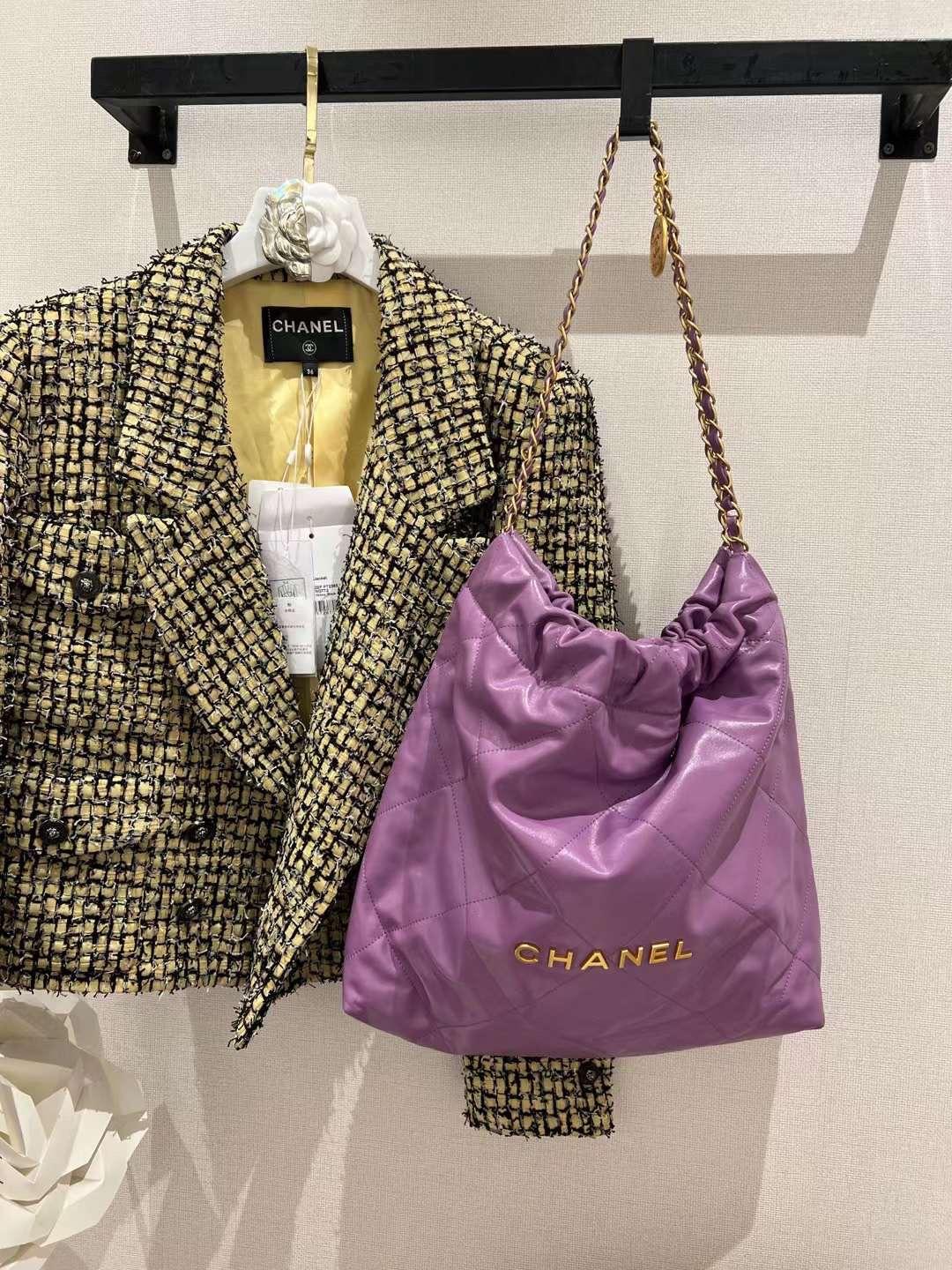 【￥2220/2700】香奈儿22年新款包包 Chanel 22 bag紫色亮皮单肩购物袋