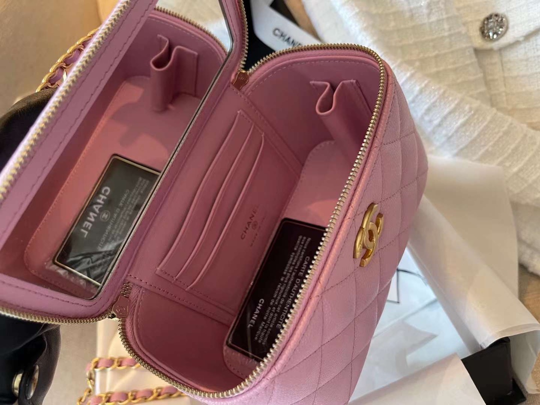 【P1280】Chanel包包价格 香奈儿粉色球纹牛皮金属字母手柄化妆盒子包