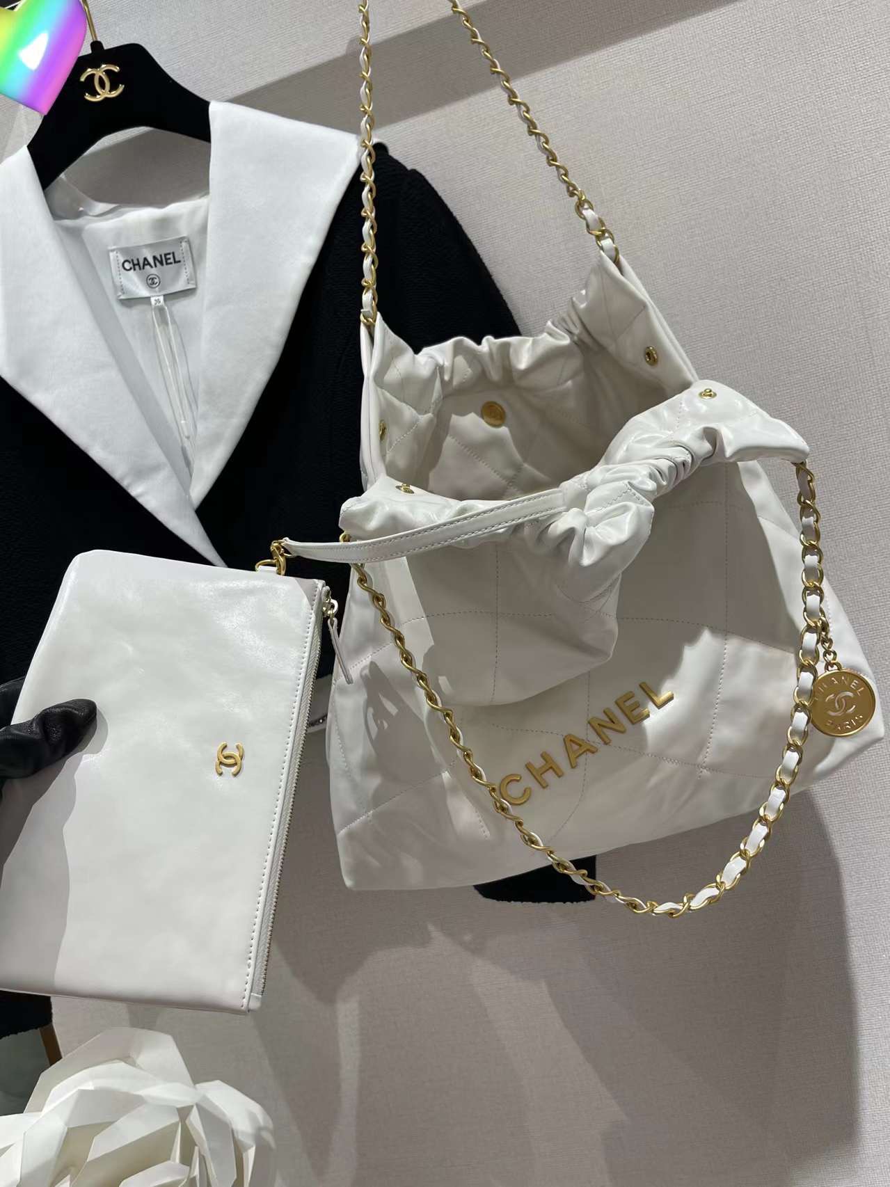 【￥2220/2700】Chanel22年新款包包 香奈儿光面皮菱格抽绳单肩包 白色
