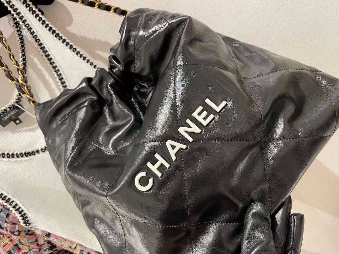 【￥2220/2700】Chanel包包官网 香奈儿黑色白字母春夏新款亮面单肩包