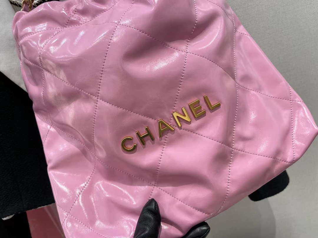 【￥2220/2700】Chanel Virginia Viard 香奈儿新款菱格光面皮单肩包 浅粉色