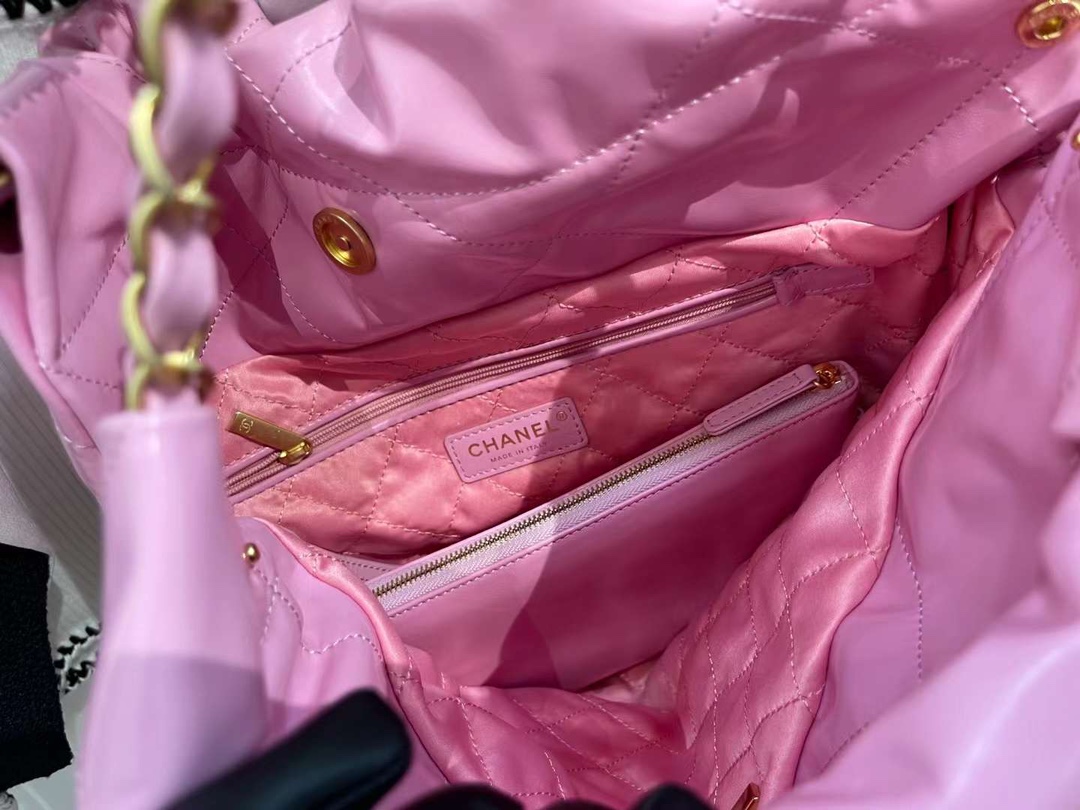 【￥2220/2700】Chanel Virginia Viard 香奈儿新款菱格光面皮单肩包 浅粉色