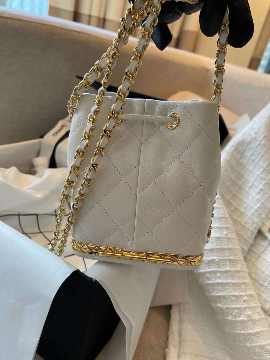 【P1580】Chanel独家款女包 香奈儿底部卡包设计迷你链条水桶包 白色