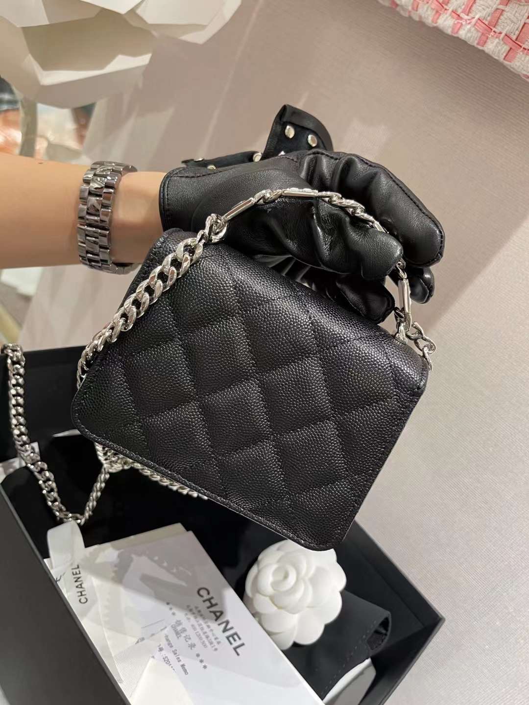 【P1170】Chanel女包价格 香奈儿巴黎高级手工坊珐琅扣手提链条斜挎包 黑色