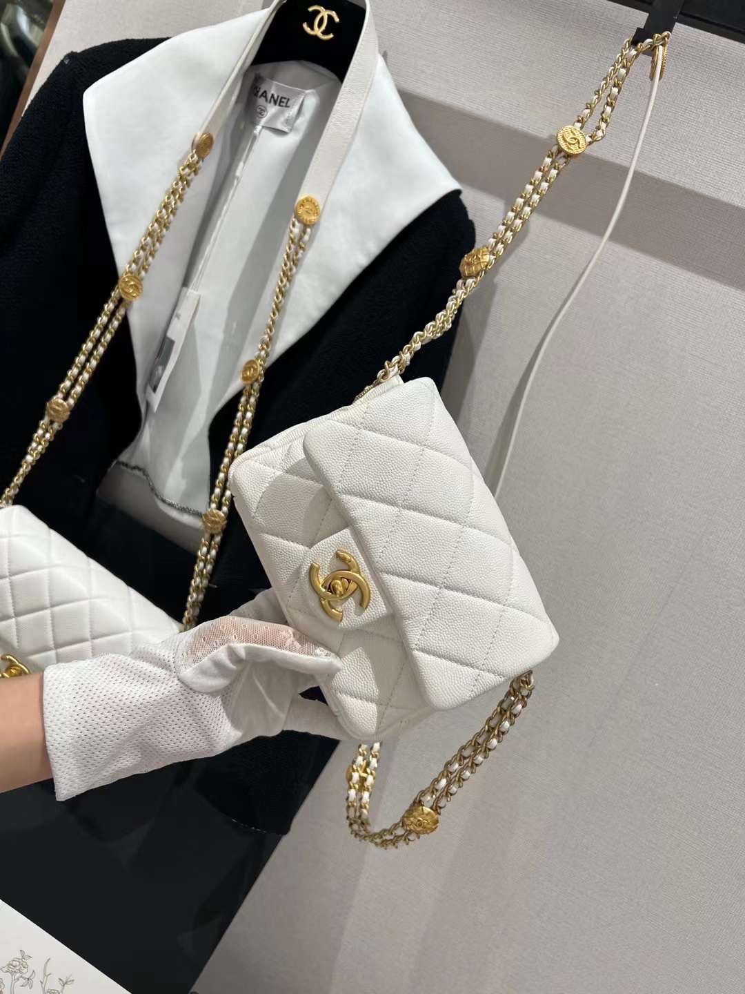 【P1580】香奈儿包包官网 Chanel22年新款金币链条斜挎包方胖子17cm 白色