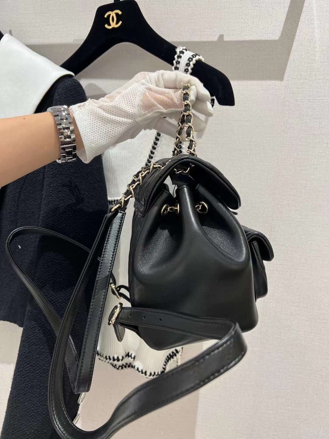 【P1880】香奈儿包包官网 Chanel22年新款黑色进口羊皮DUMA双肩包