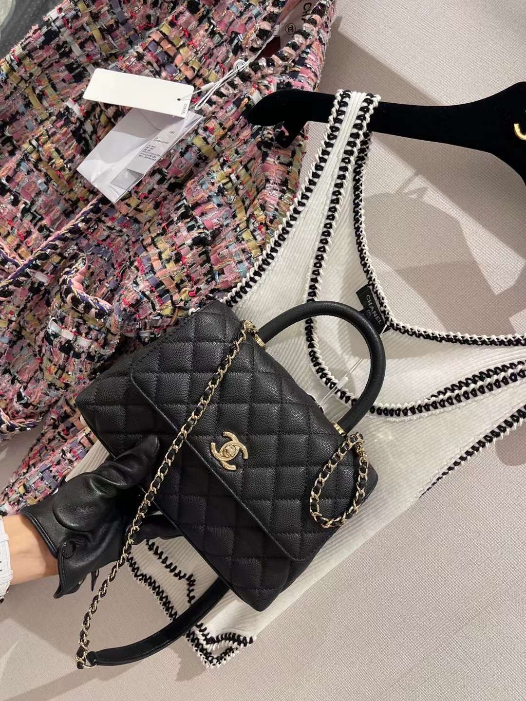 【P2250】Chanel coco handle 22P新版本 原厂haas皮 香槟色五金手提包