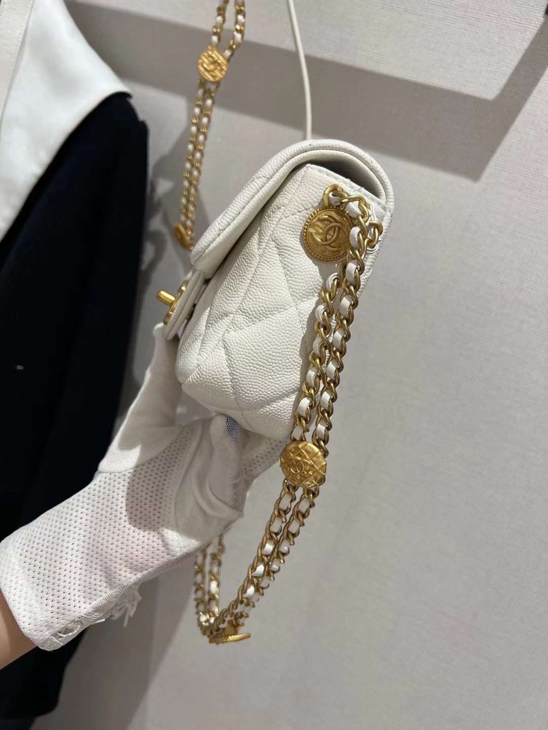 【P1580】香奈儿包包官网 Chanel22年新款金币链条斜挎包方胖子17cm 白色