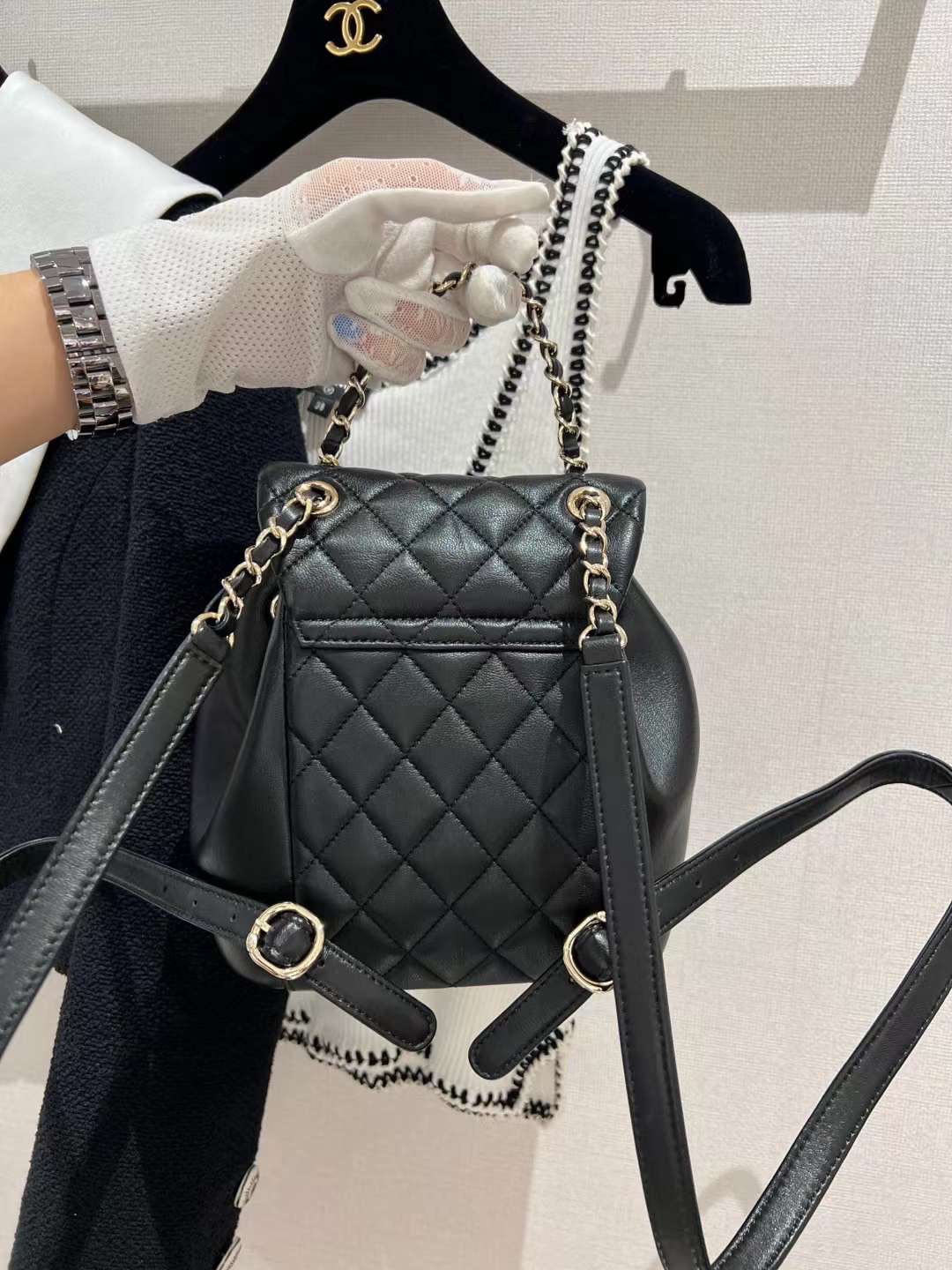 【P1880】香奈儿包包官网 Chanel22年新款黑色进口羊皮DUMA双肩包