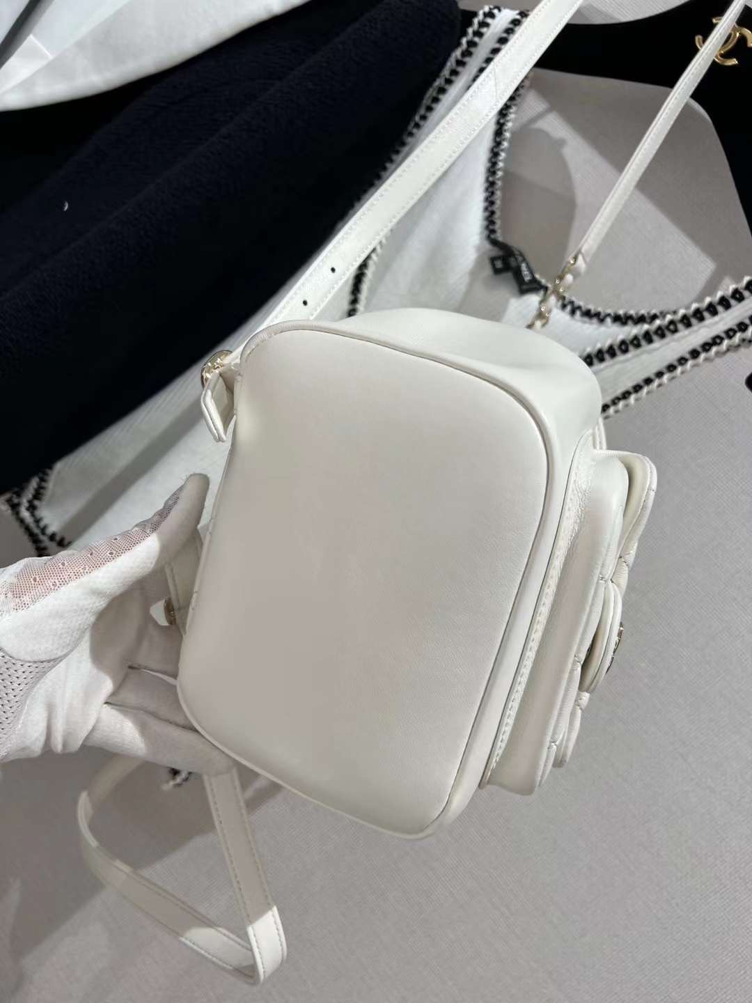 【P1880】Chanel女包价格 香奈儿22年新款菱格羊皮链条背包双肩包 白色