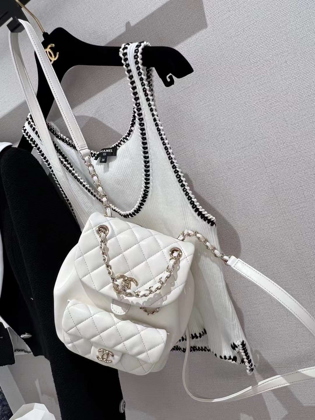 【P1880】Chanel女包价格 香奈儿22年新款菱格羊皮链条背包双肩包 白色