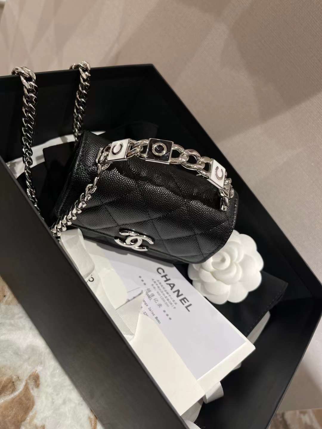【P1170】Chanel女包价格 香奈儿巴黎高级手工坊珐琅扣手提链条斜挎包 黑色