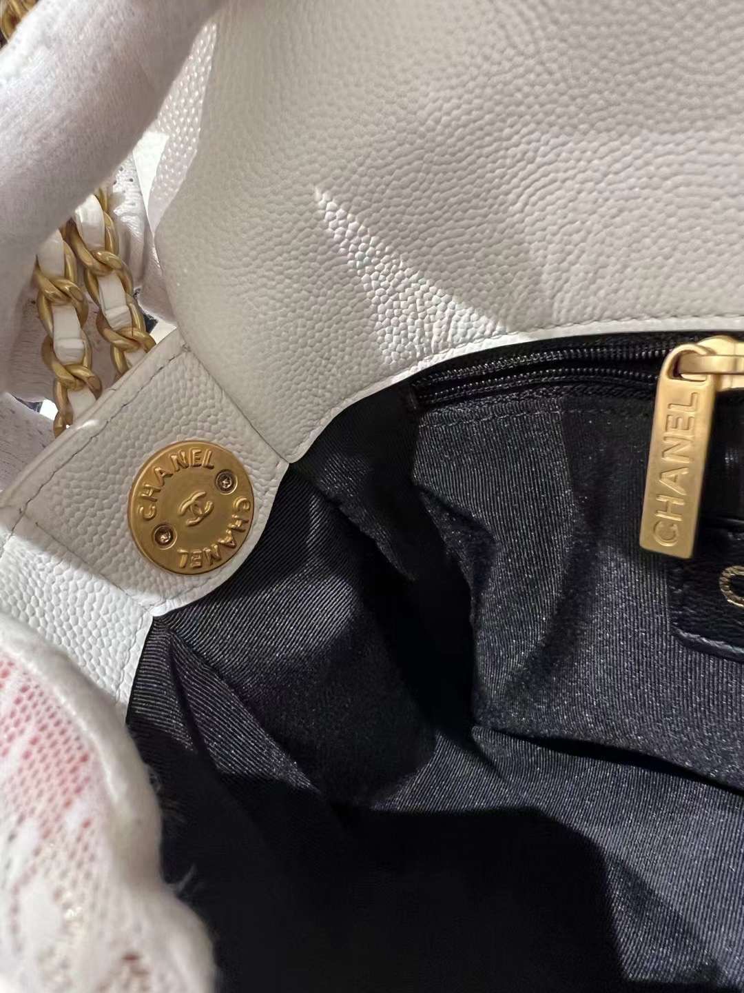 【P1880】广州包包批发 Chanel香奈儿新款公主白牛皮金币链条包20CM