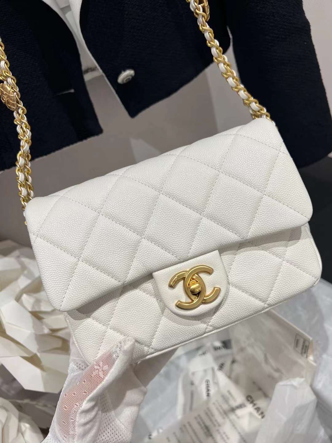 【P1880】广州包包批发 Chanel香奈儿新款公主白牛皮金币链条包20CM