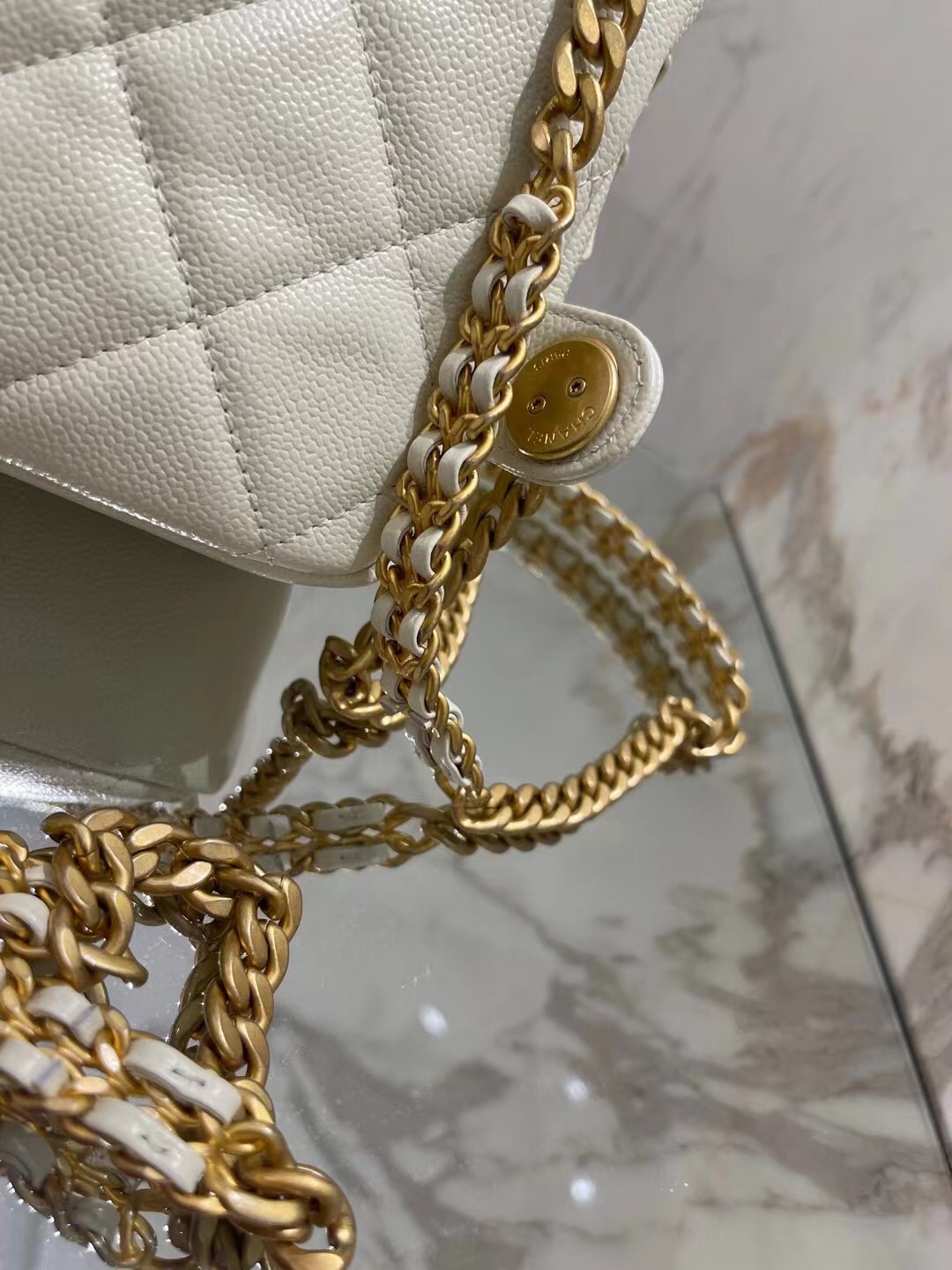 【P1580】香奈儿包包价格 Chanel22年新款菱格球纹皮链条双肩包背包 白色