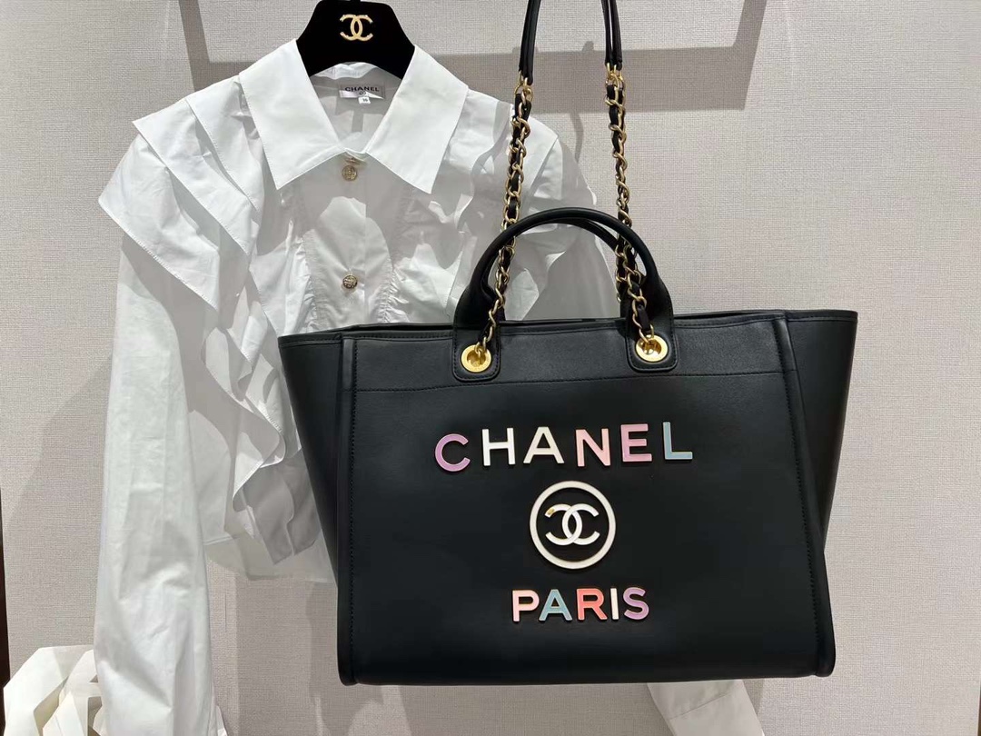 【P1880】Chanel包包价格  香奈儿22年新款彩色字母logo真皮沙滩包度假包