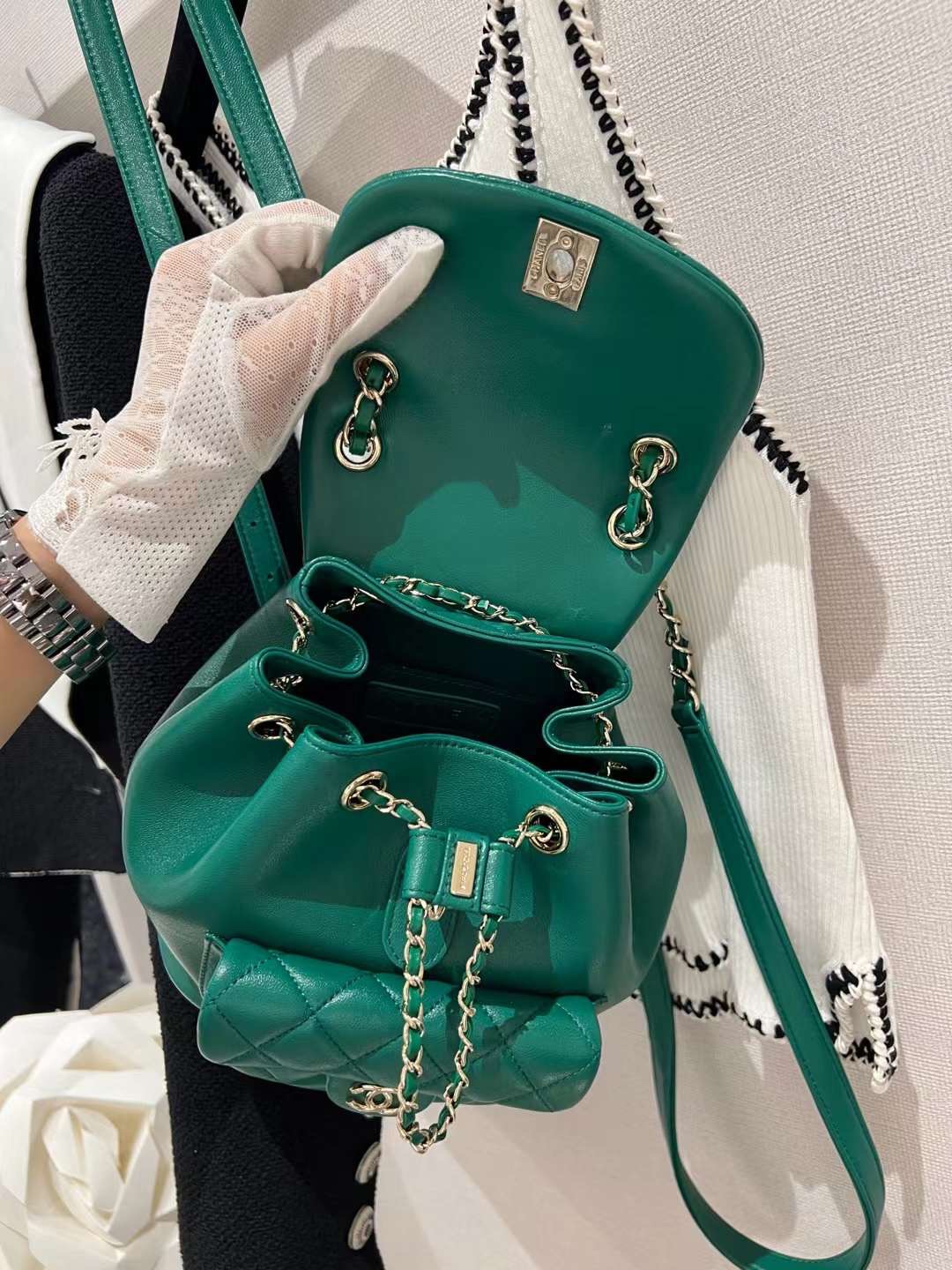 【P1880】Chanel包包官网 香奈儿菱格纹羊皮链条双肩包Duma背包 绿色