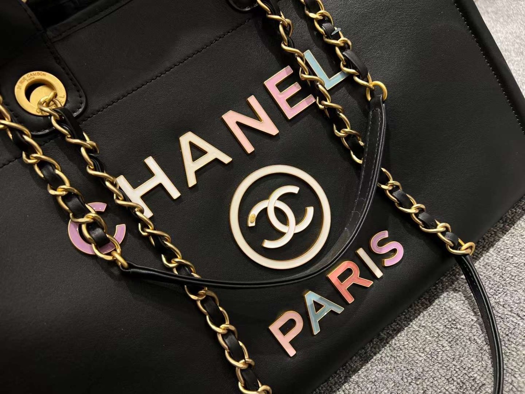 【P1880】Chanel包包价格  香奈儿22年新款彩色字母logo真皮沙滩包度假包