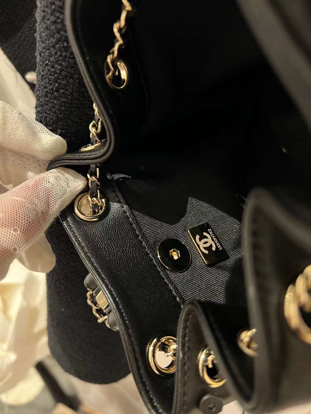 【P1880】香奈儿包包官网 Chanel22年新款黑色进口羊皮DUMA双肩包
