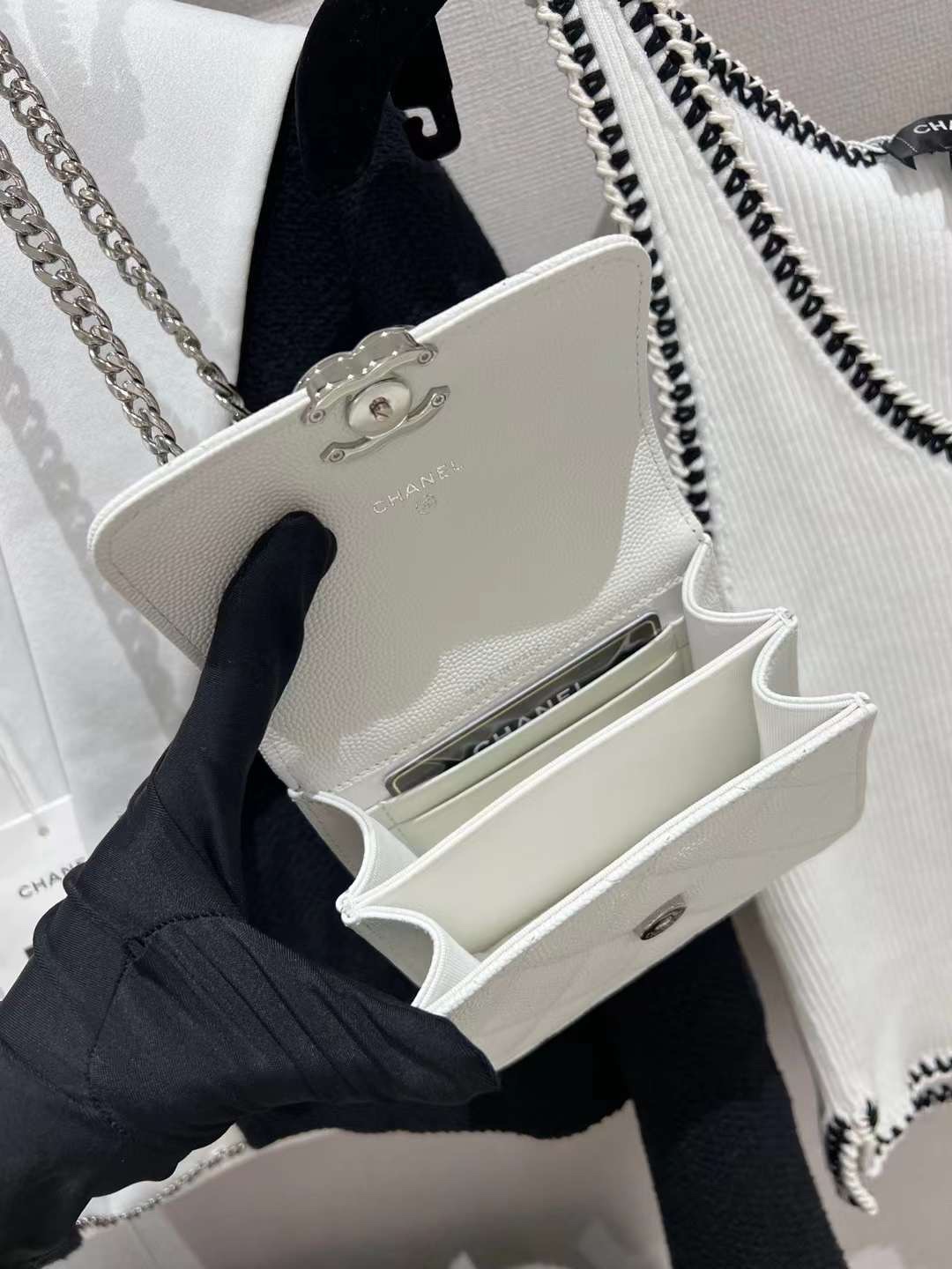 【P1170】香奈儿包包批发 Chanel22年新款珐琅手提包链条斜挎小包 白色牛皮