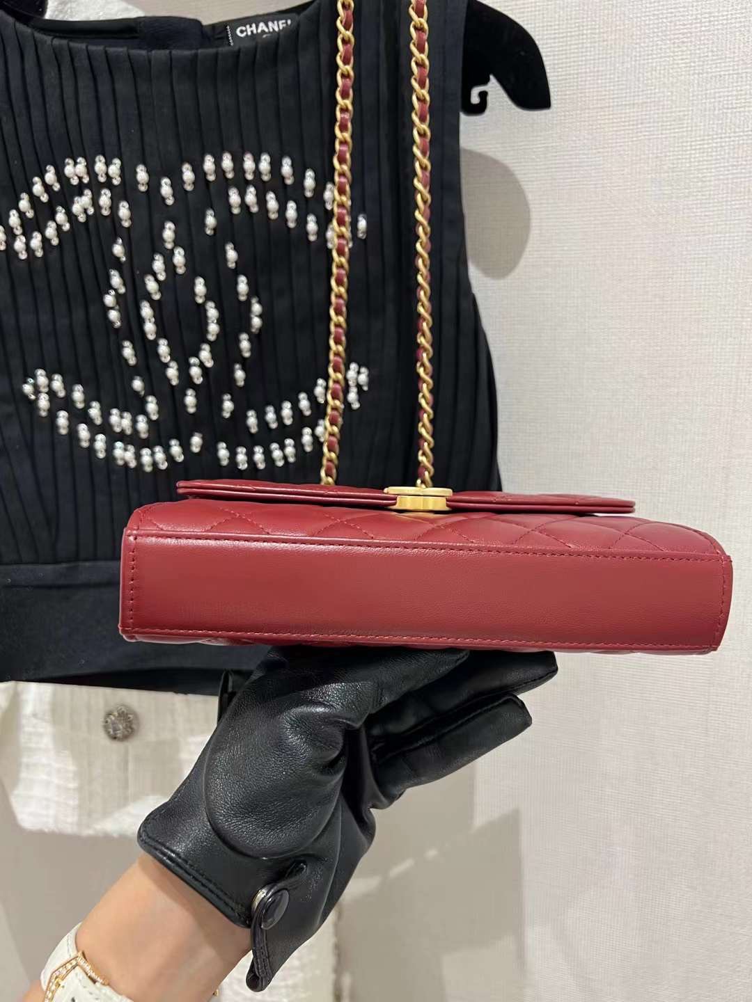 【P1280】Chanel2022新款包包 香奈儿红色羊皮横款琉璃珠宝手柄包链条包