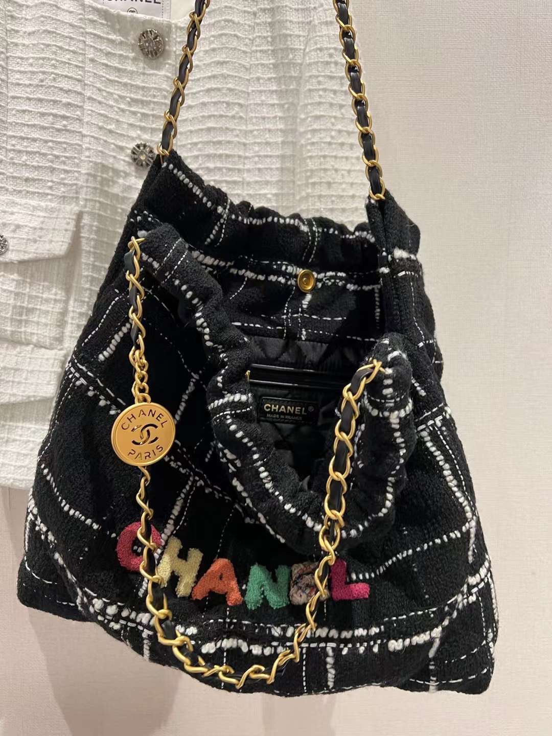 【P1580/1880】Chanel女包批发 香奈儿22K Bag粗呢彩色字母购物袋单肩包